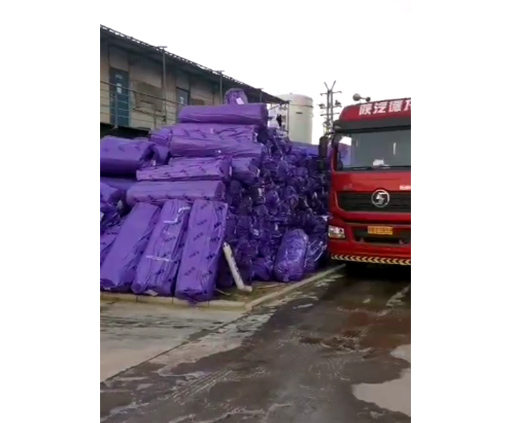 橡塑管板保温现场